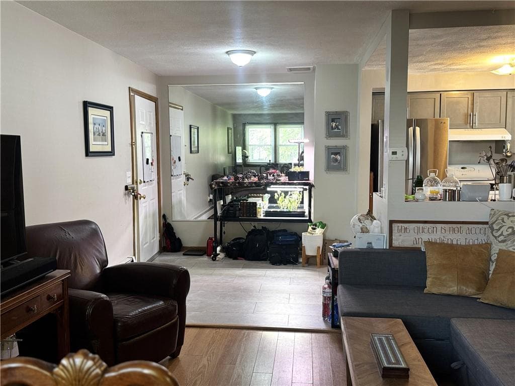 89 91 Manomet Street photo 5