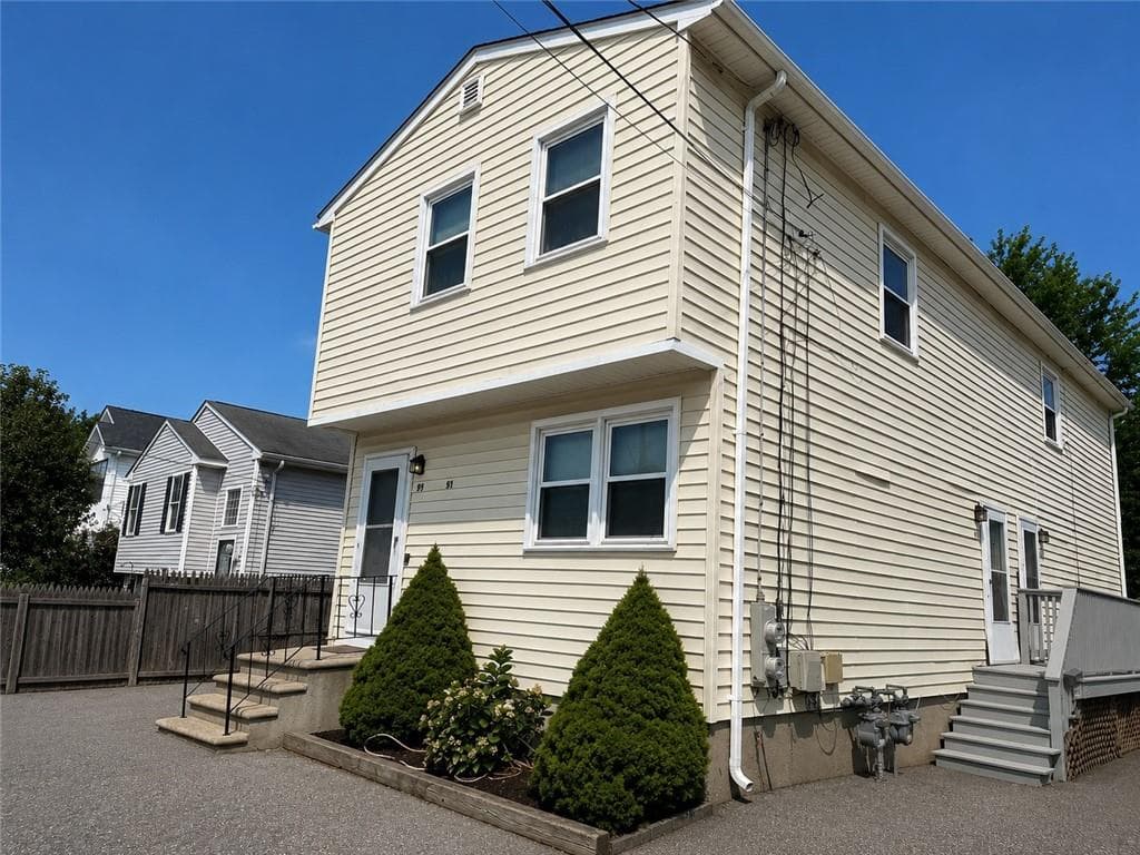 89 91 Manomet Street photo 18