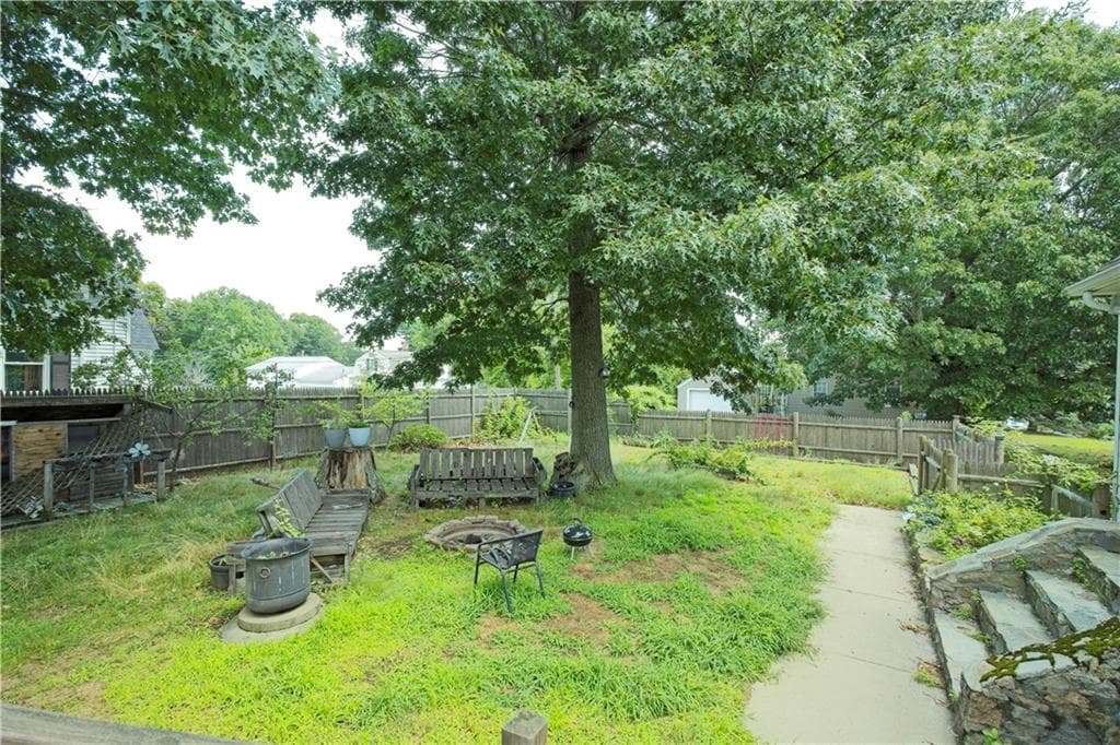 59 Wells Avenue photo 26