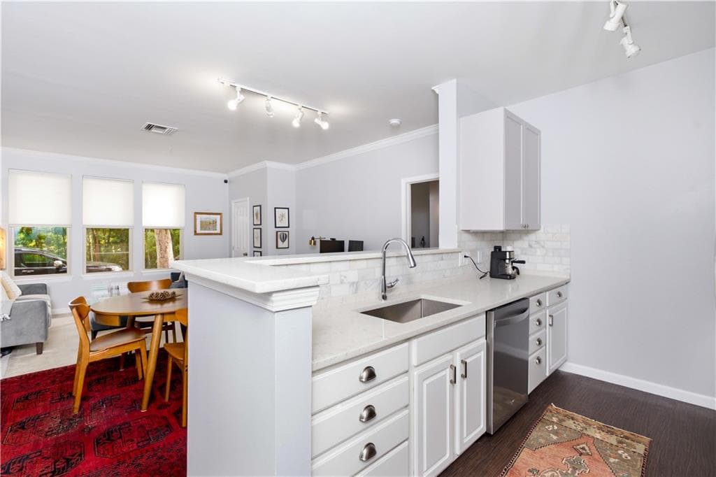 1000 Providence Place UNIT 125 photo 5