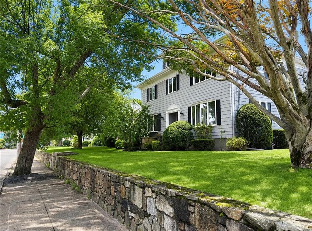 525 Pleasant Street