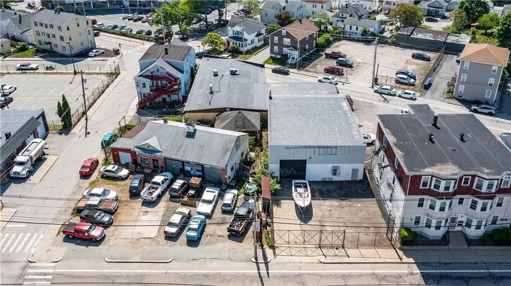 75 Roberts Street photo 13