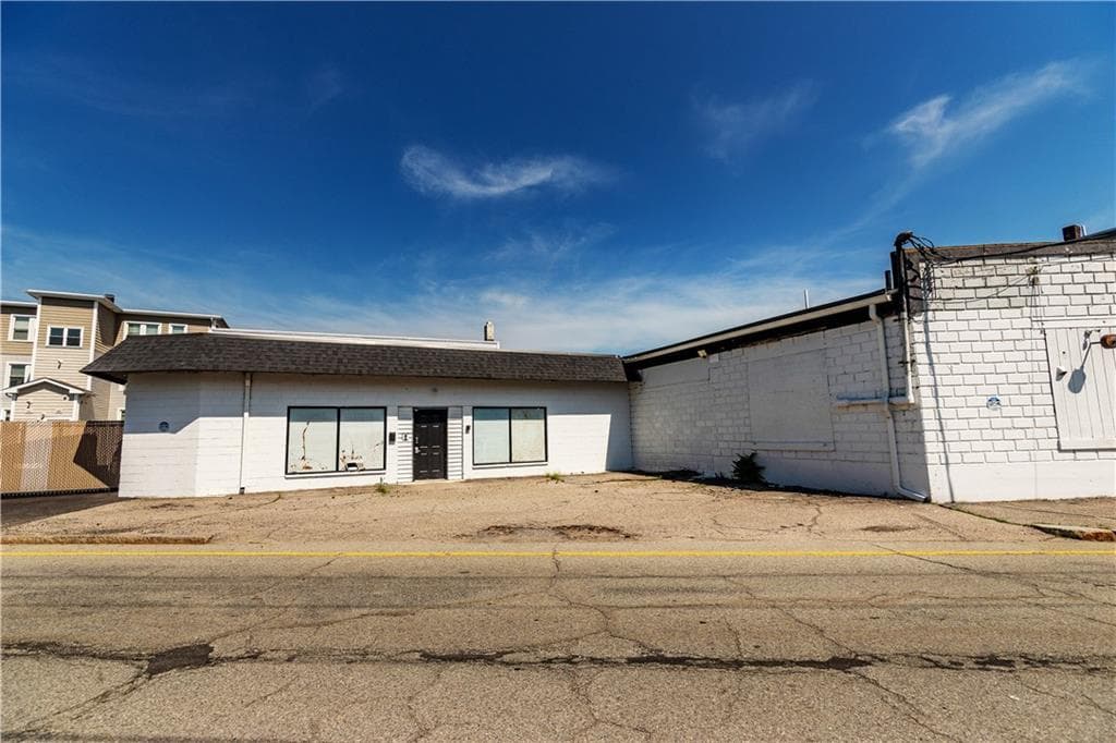 75 Roberts Street photo 43