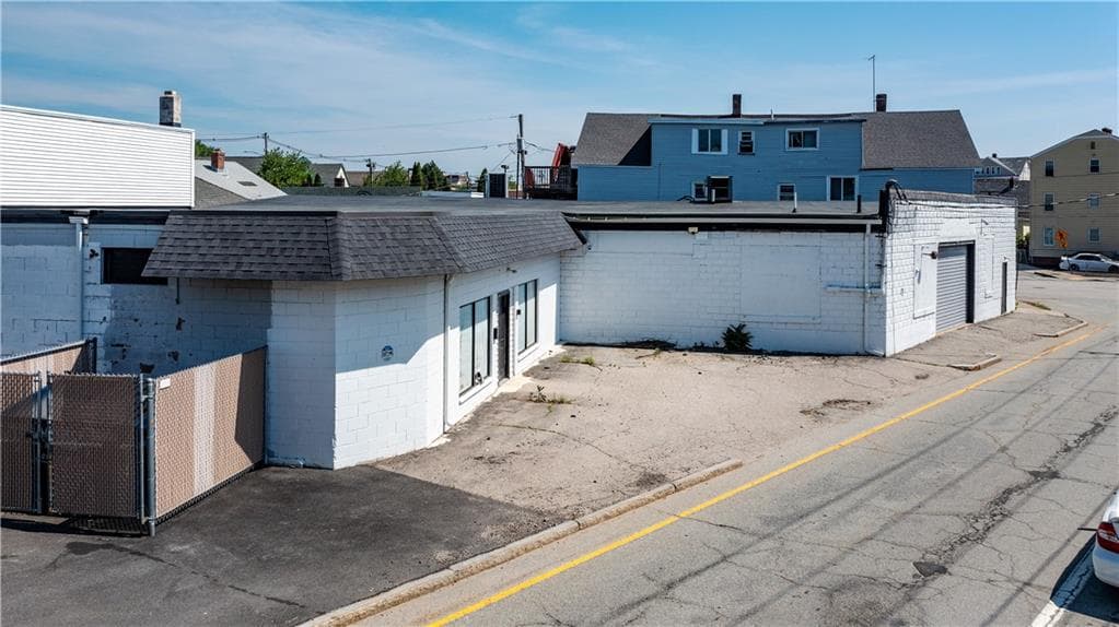75 Roberts Street photo 15