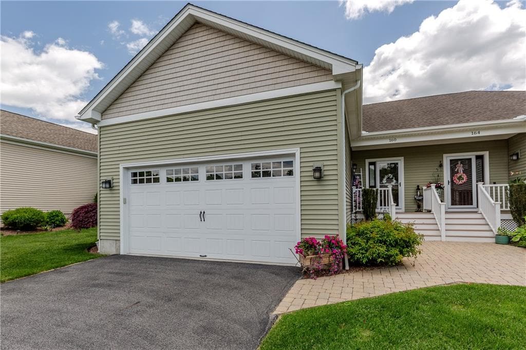 160 Allegra Lane photo 2