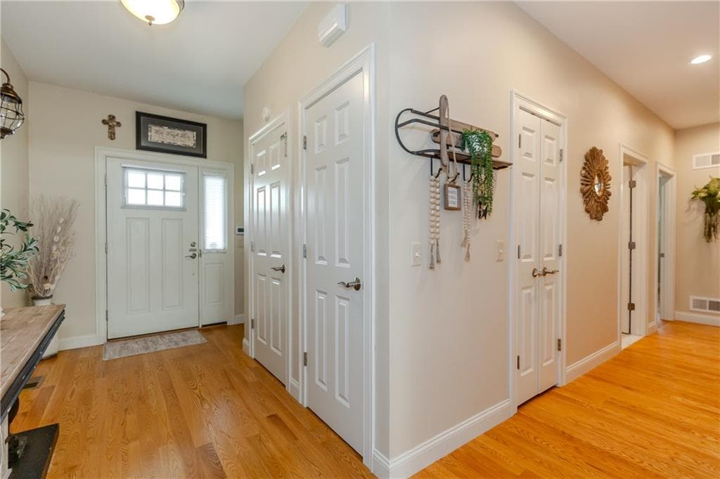 160 Allegra Lane photo 10