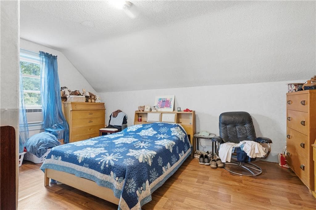 444 Carrington Avenue photo 27