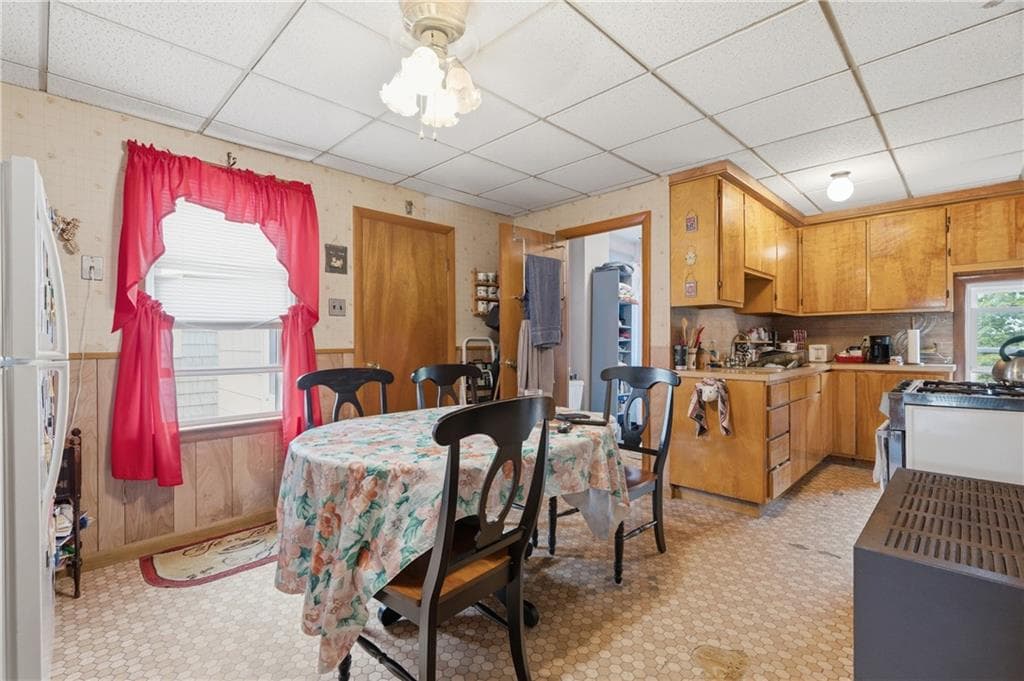 444 Carrington Avenue photo 24