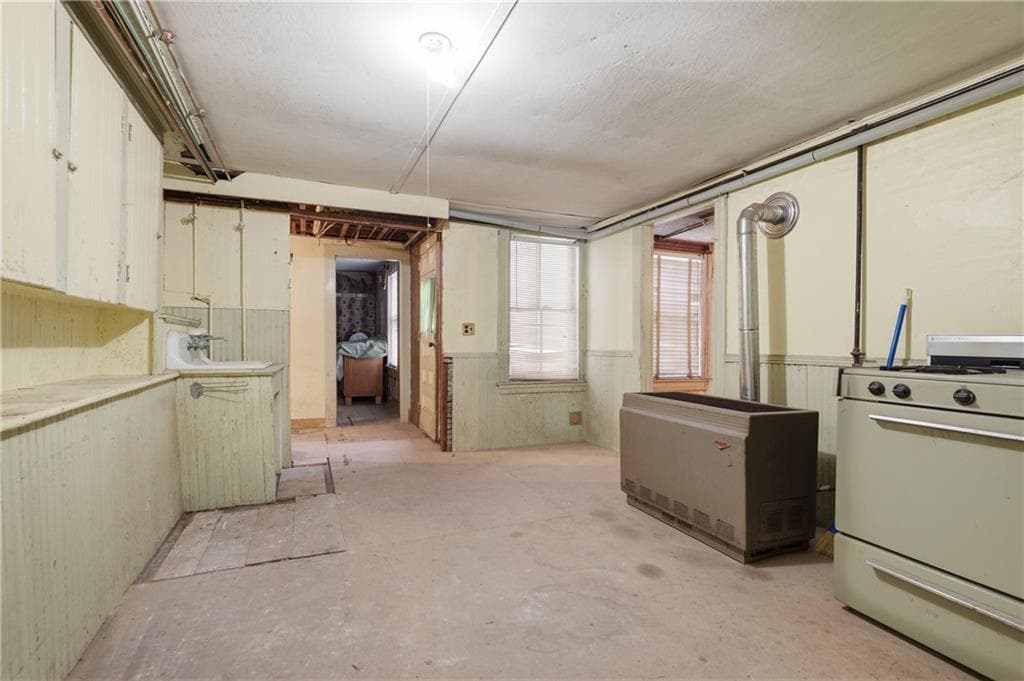 444 Carrington Avenue photo 33