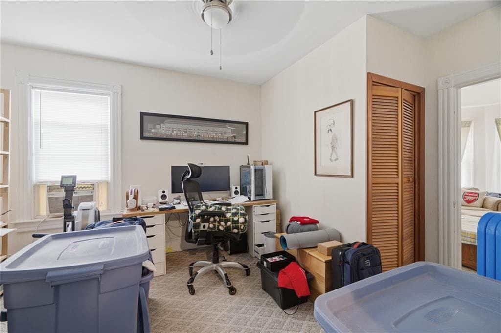 444 Carrington Avenue photo 18