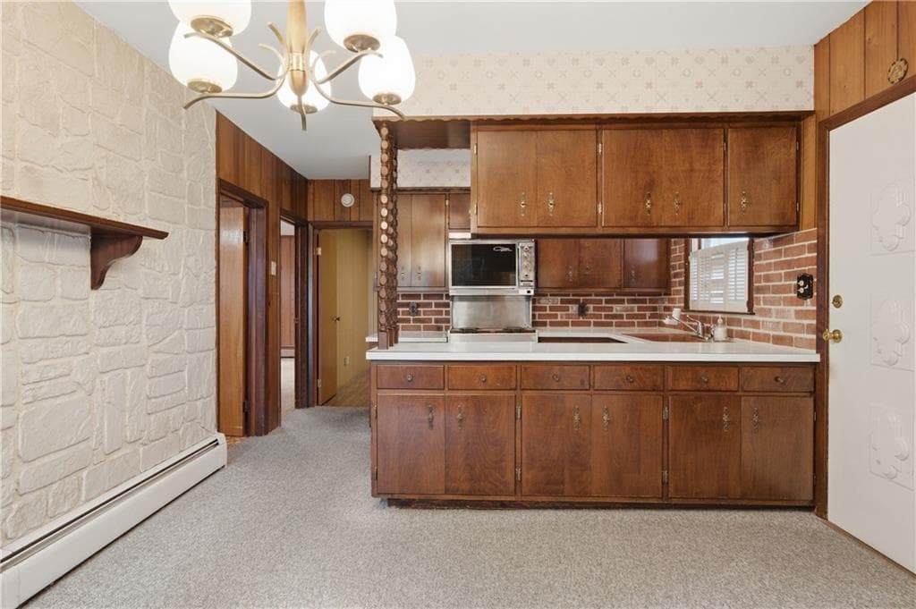444 Carrington Avenue photo 4