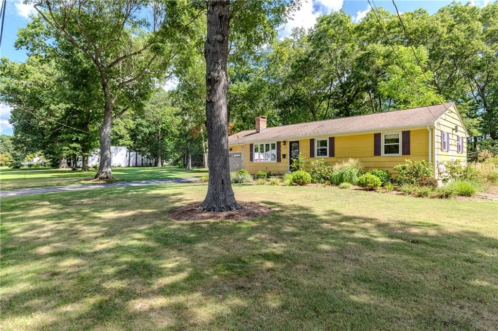Single Family Residence at 108 Elmwood Drive, North Kingstown, photo 28 of 31