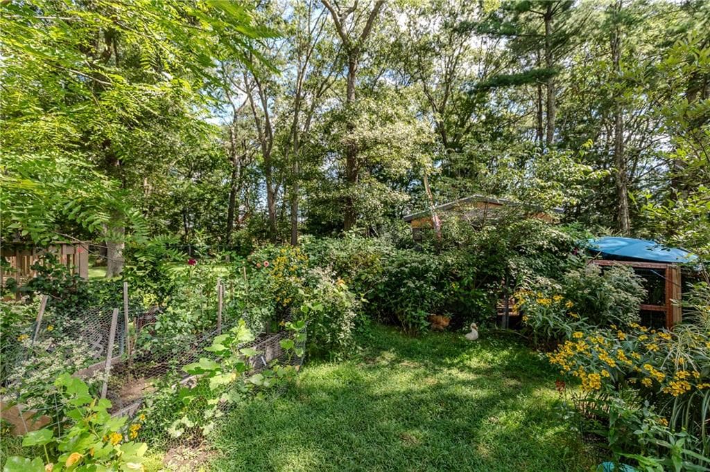 Single Family Residence at 108 Elmwood Drive, North Kingstown, photo 24 of 31