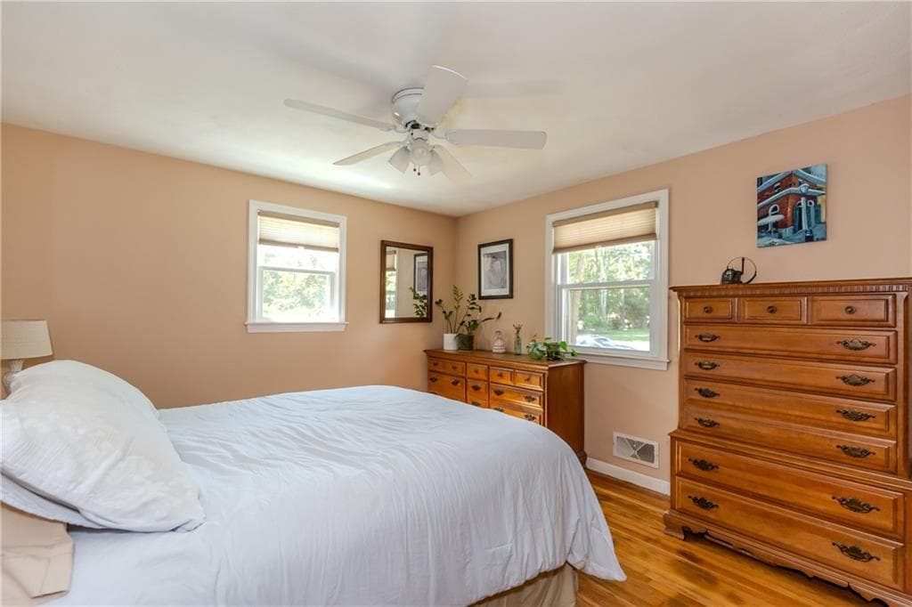 Single Family Residence at 108 Elmwood Drive, North Kingstown, photo 15 of 31