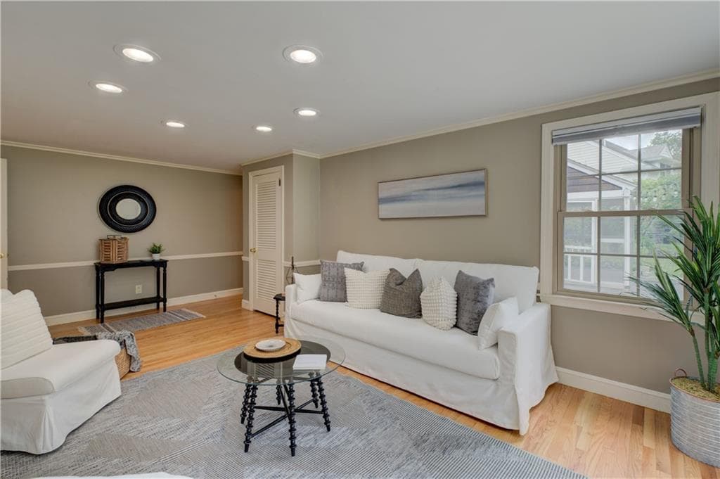 8 Lee Road photo 12