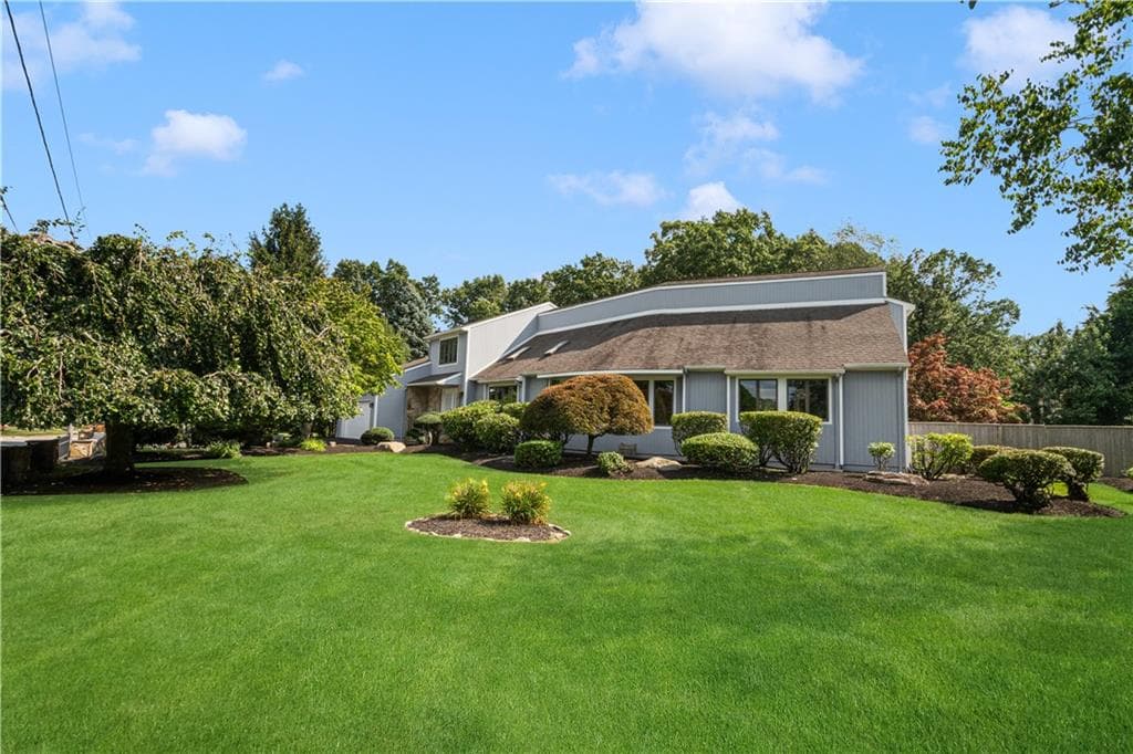 30 Dutchess Drive