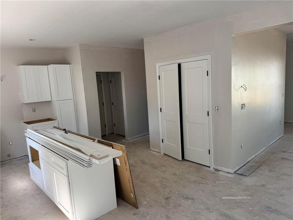Single Family Residence at 443 Seven Mile Road, Cranston, photo 7 of 21