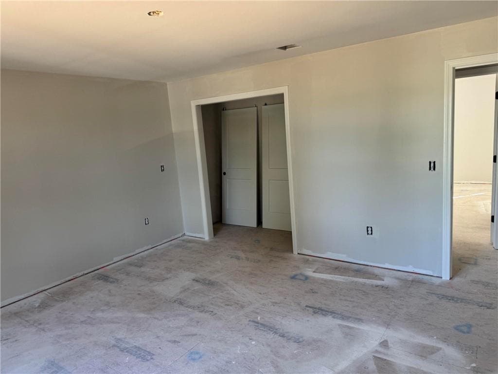 Single Family Residence at 443 Seven Mile Road, Cranston, photo 10 of 21