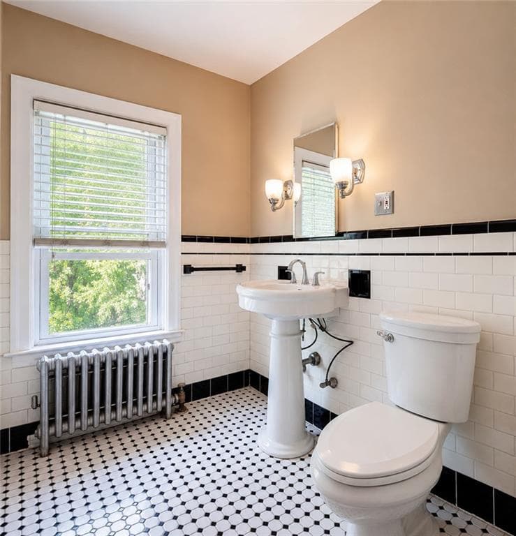 225 Hunts Avenue photo 33