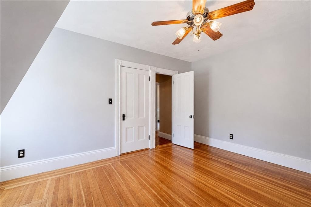 225 Hunts Avenue photo 31