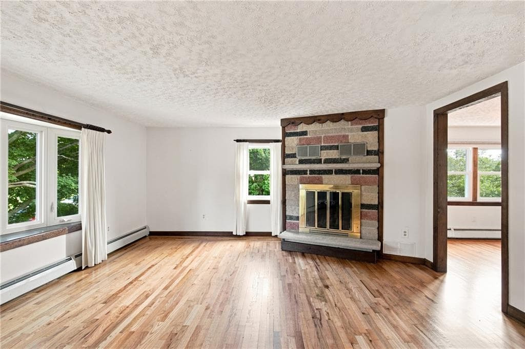 18 Continental Drive photo 32