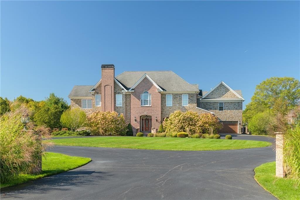 3070 Diamond Hill Road photo 2