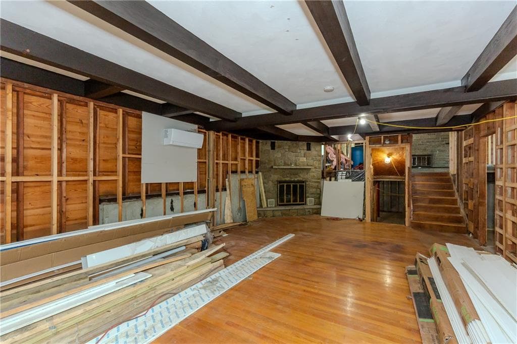 Single Family Residence at 381 Angell Road, Lincoln, photo 9 of 36