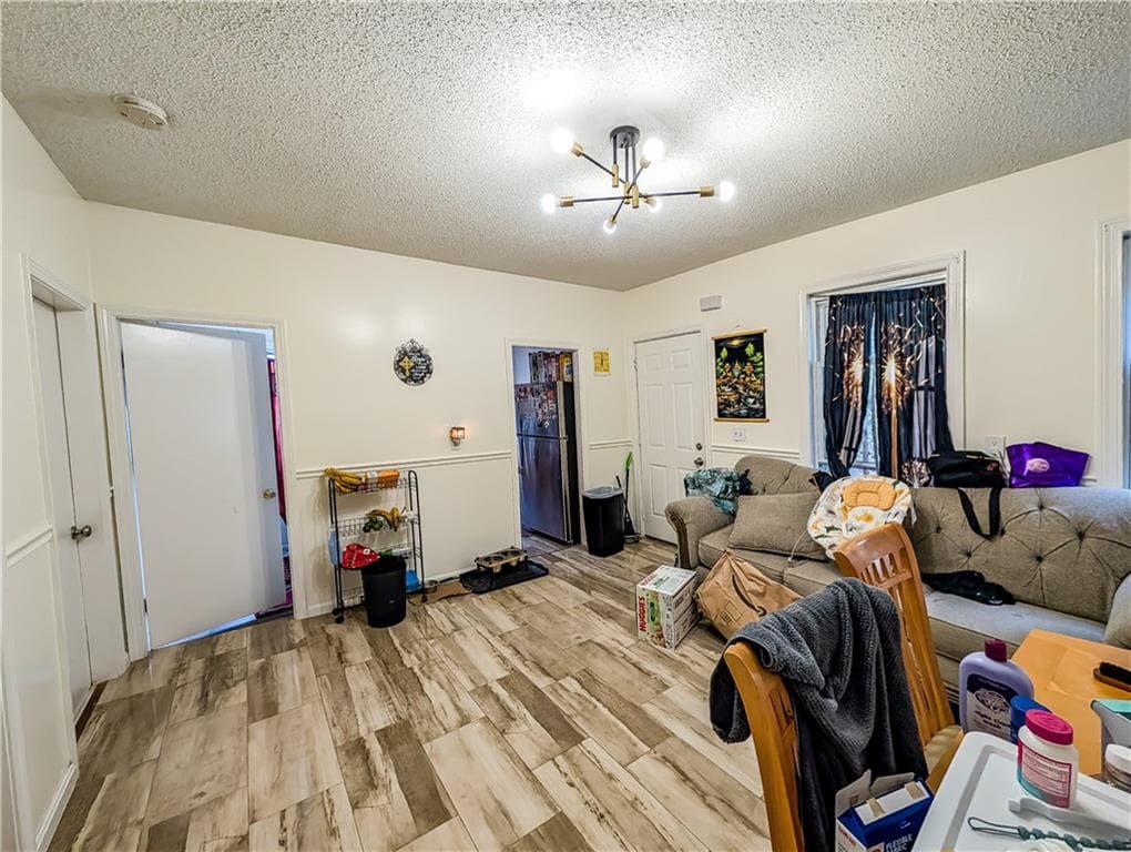 37 Sixth Avenue photo 26