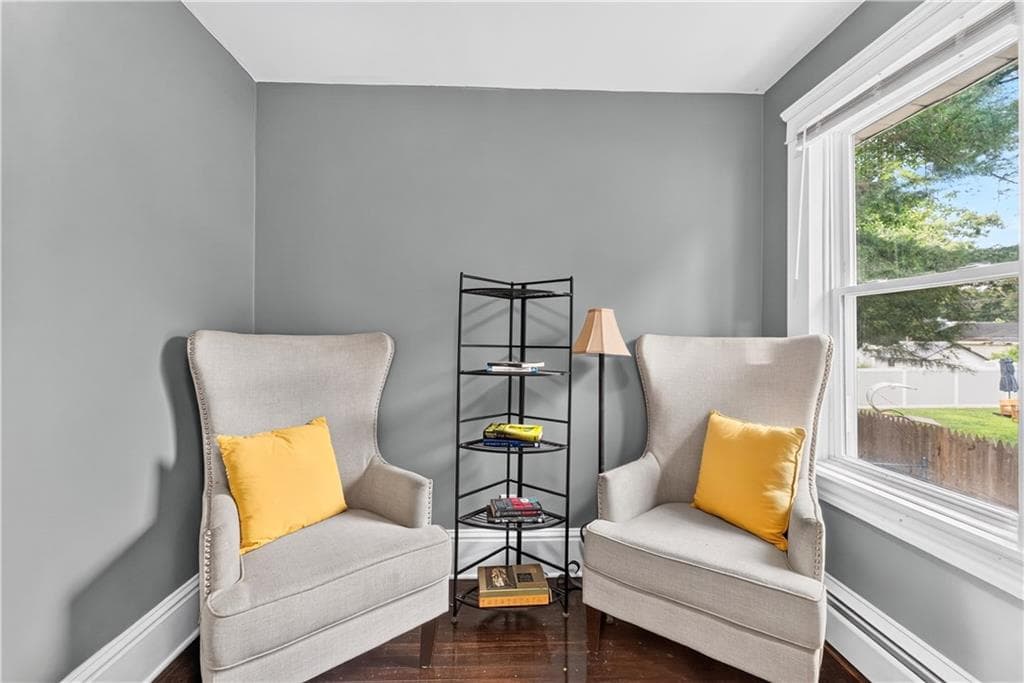 31 Elton Avenue photo 16