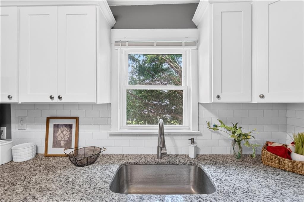 31 Elton Avenue photo 12
