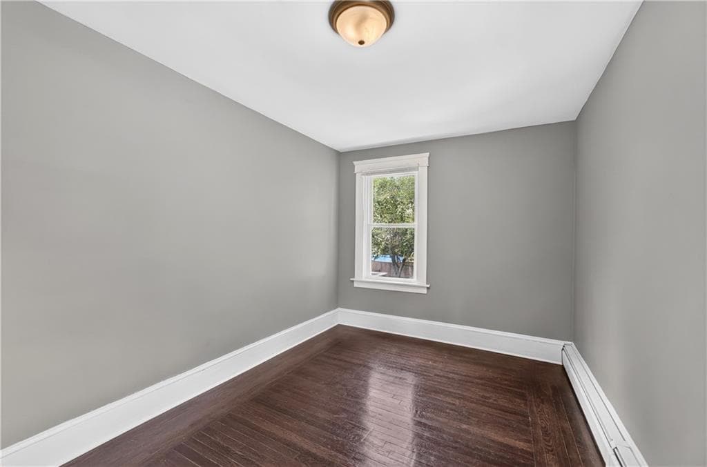 31 Elton Avenue photo 22