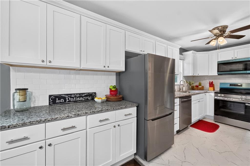 31 Elton Avenue photo 14