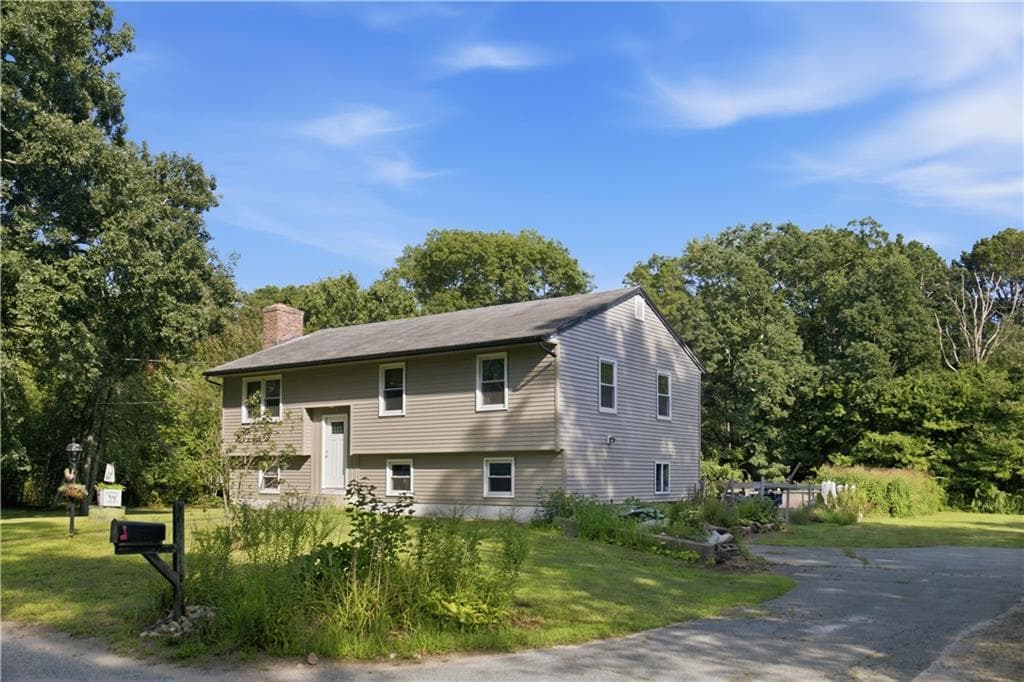 Single Family Residence at 50 Driftwood Drive, Charlestown, photo 2 of 28