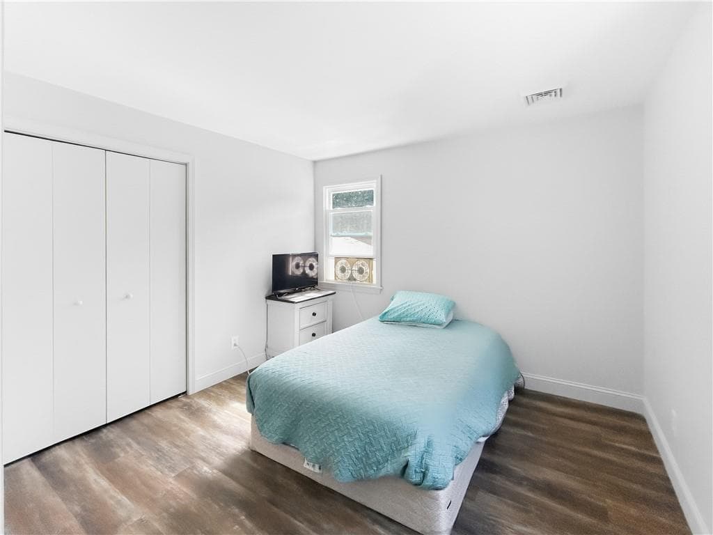 Single Family Residence at 50 Driftwood Drive, Charlestown, photo 12 of 28