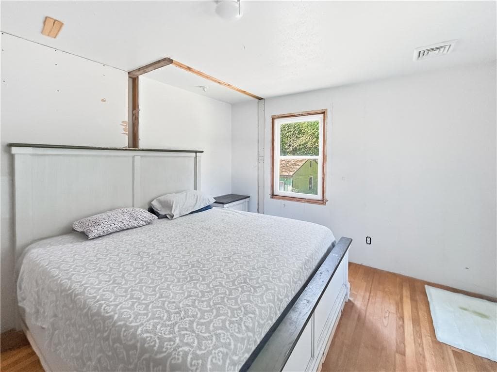 Single Family Residence at 50 Driftwood Drive, Charlestown, photo 15 of 28