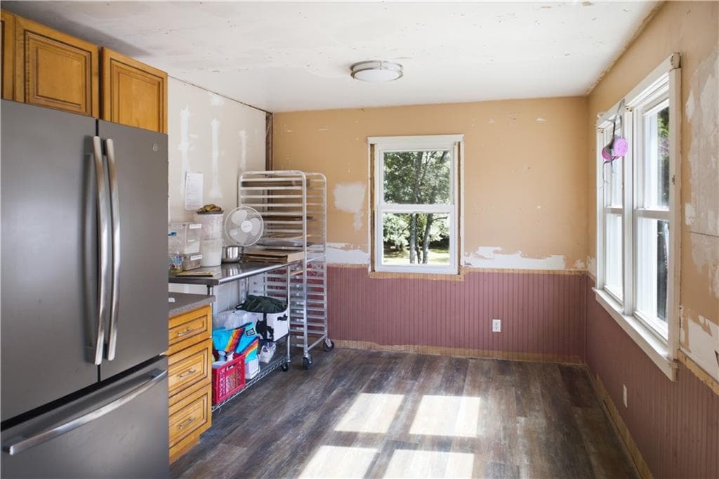 Single Family Residence at 50 Driftwood Drive, Charlestown, photo 4 of 28