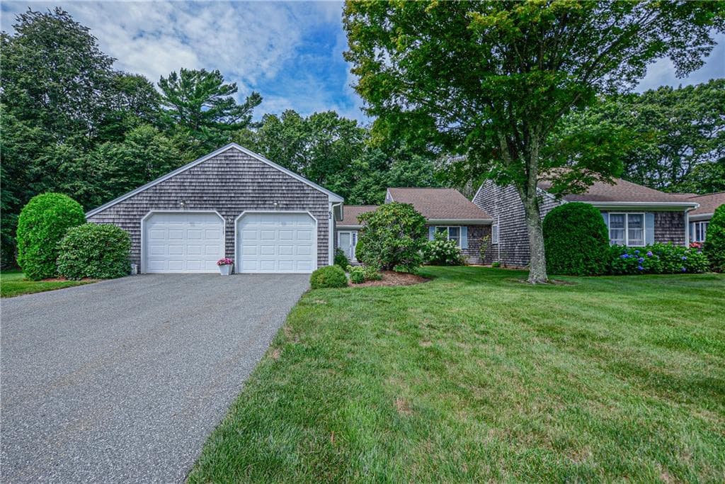 62 Cornell Drive photo 2