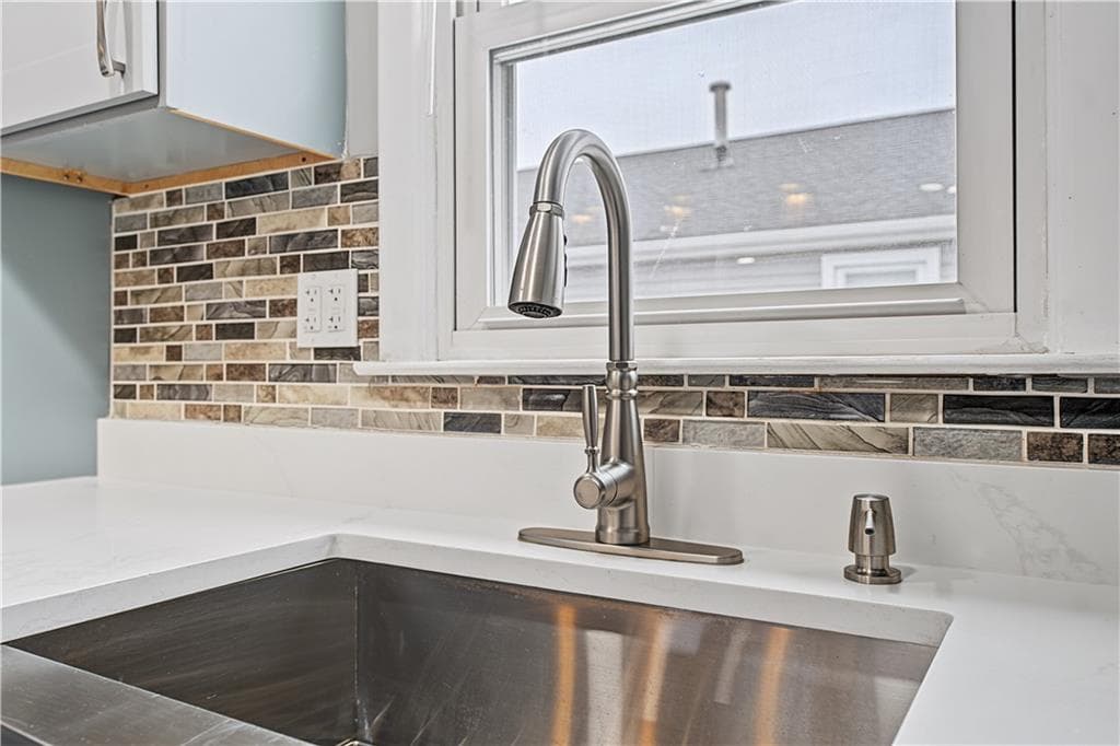 19 Poirier Street photo 12