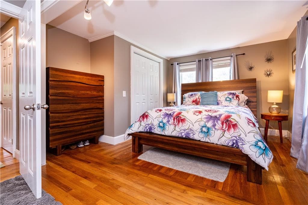 Single Family Residence at 315 Crompton Road, East Greenwich, photo 18 of 41