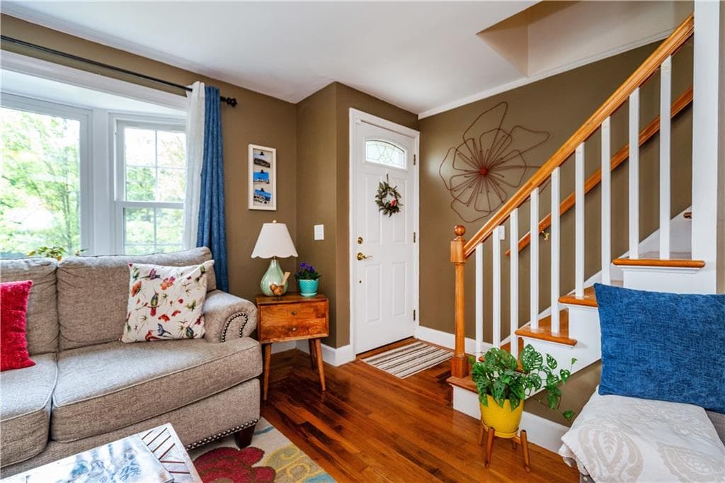 Single Family Residence at 315 Crompton Road, East Greenwich, photo 8 of 41
