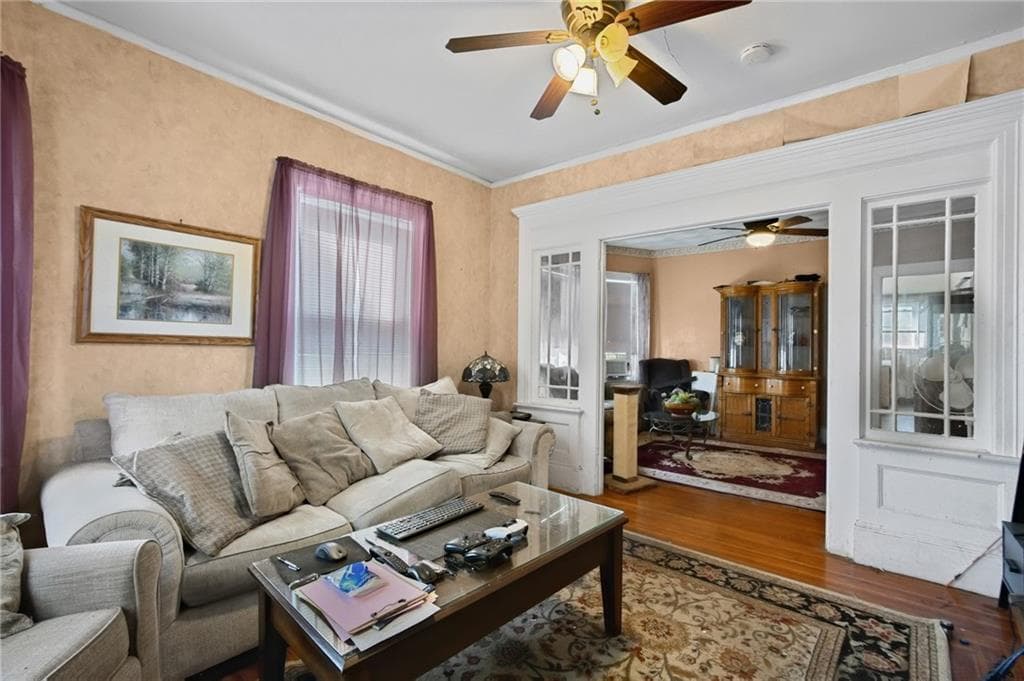 574 Smith Street photo 2