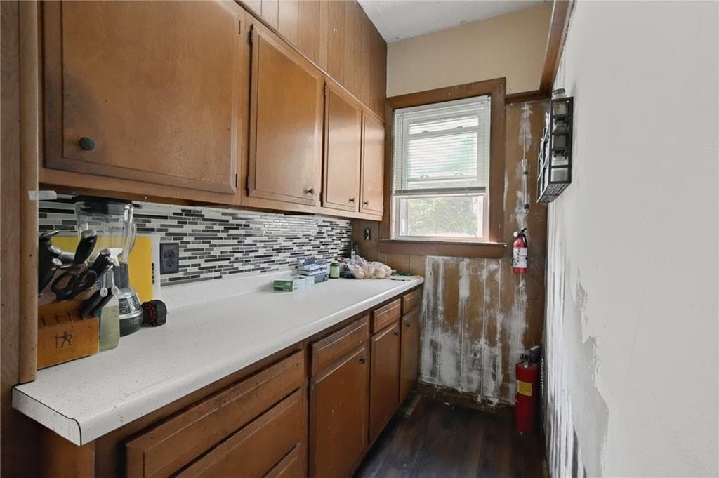 574 Smith Street photo 13