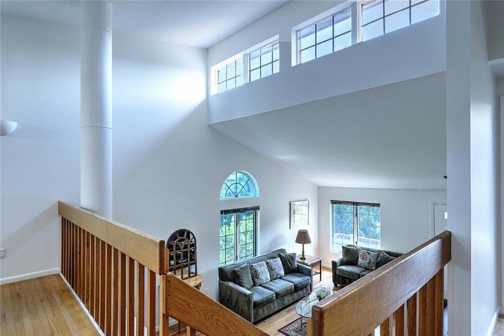 101 Cardinal Drive photo 5
