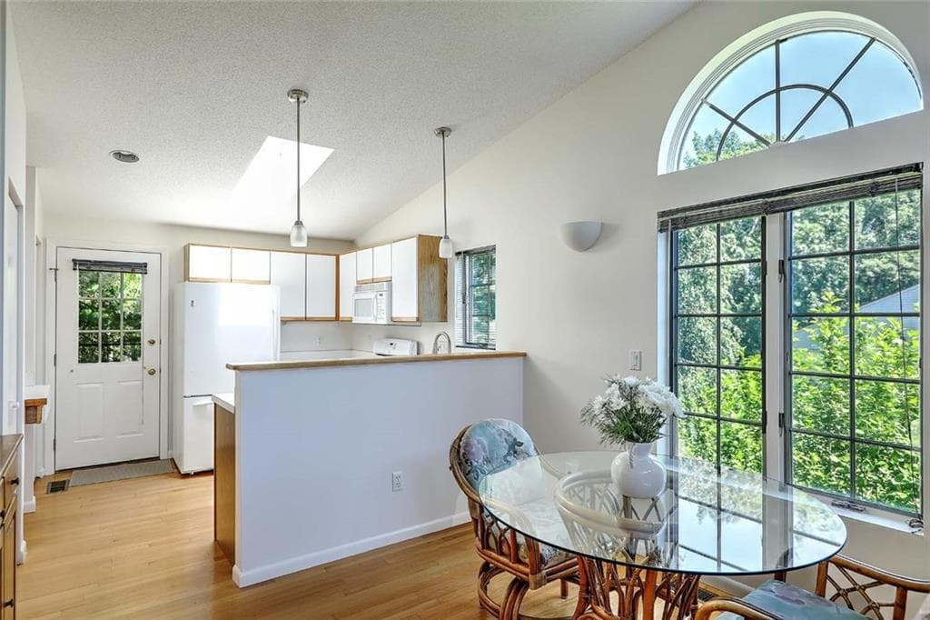 101 Cardinal Drive photo 10