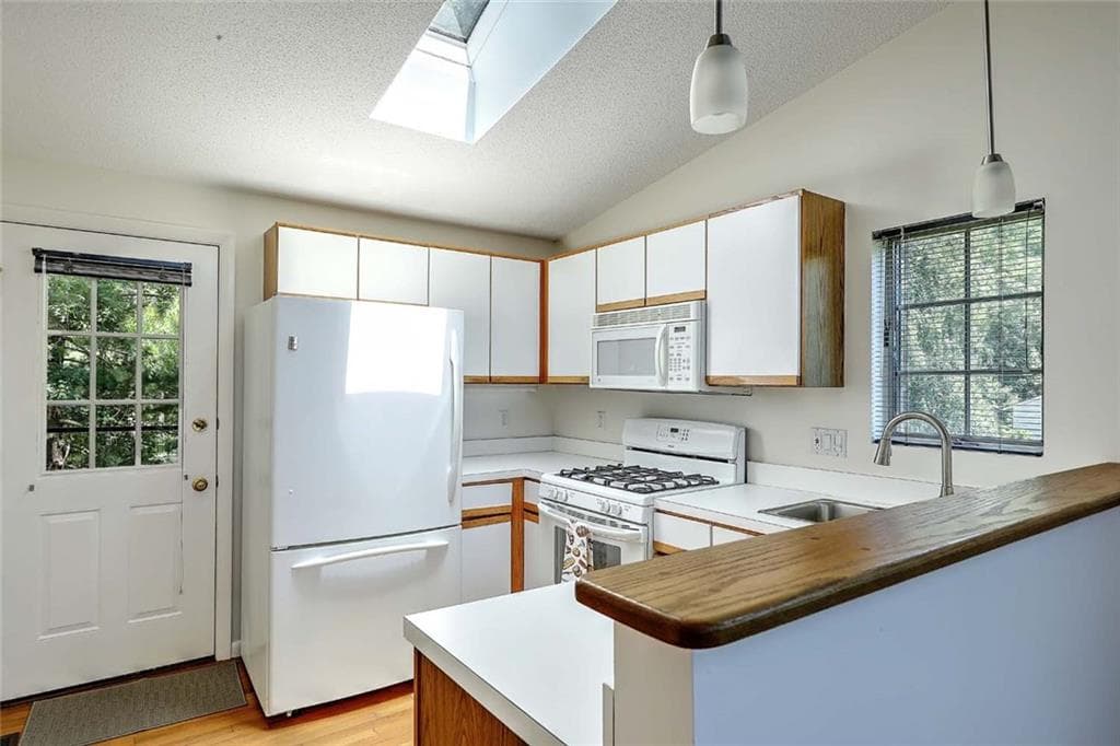 101 Cardinal Drive photo 11