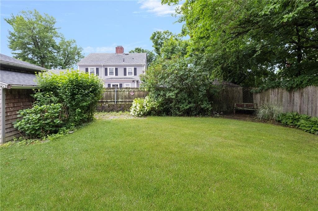 11 Coombs Street photo 44