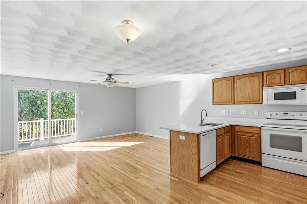Condominium at 572 Smithfield Road UNIT 16, North Providence, photo 16 of 44