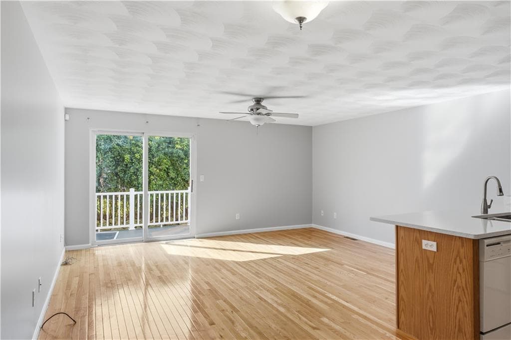 Condominium at 572 Smithfield Road UNIT 16, North Providence, photo 8 of 44