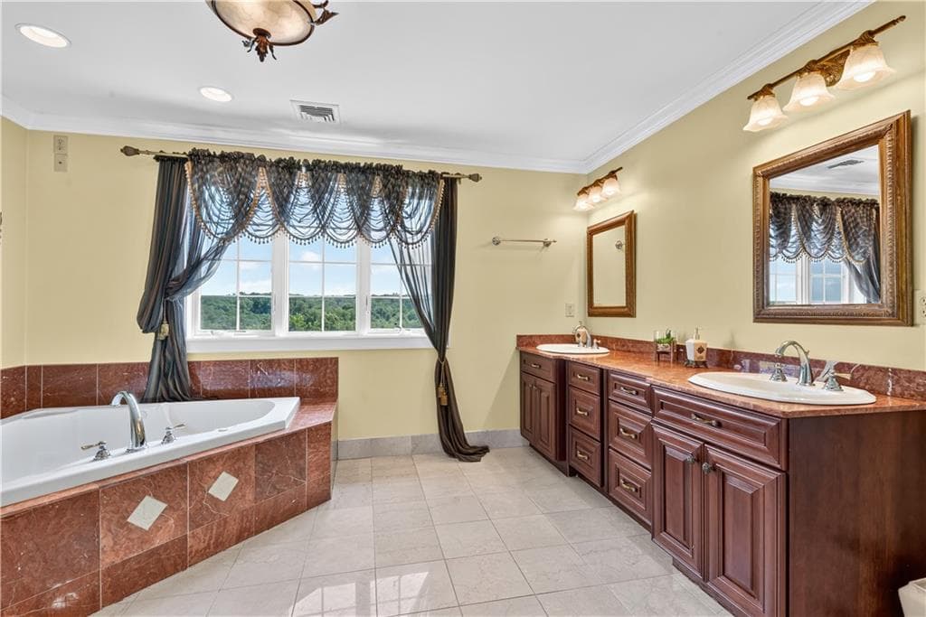 385 Scott Road photo 17