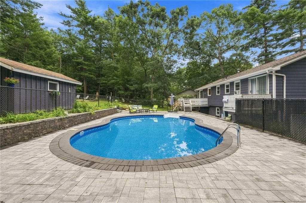 119 Wood Cove Drive photo 5